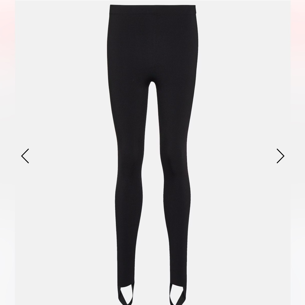 The row stirrup leggings